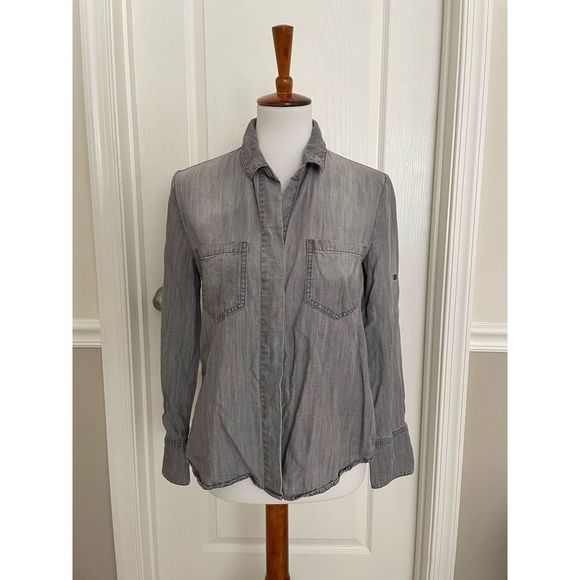 Cloth & Stone Split-back Chambray Top - Picture 3 of 4